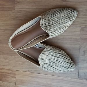 Universal Thread 💎 very comfortable shoes  (only a bundle of 3 or more)